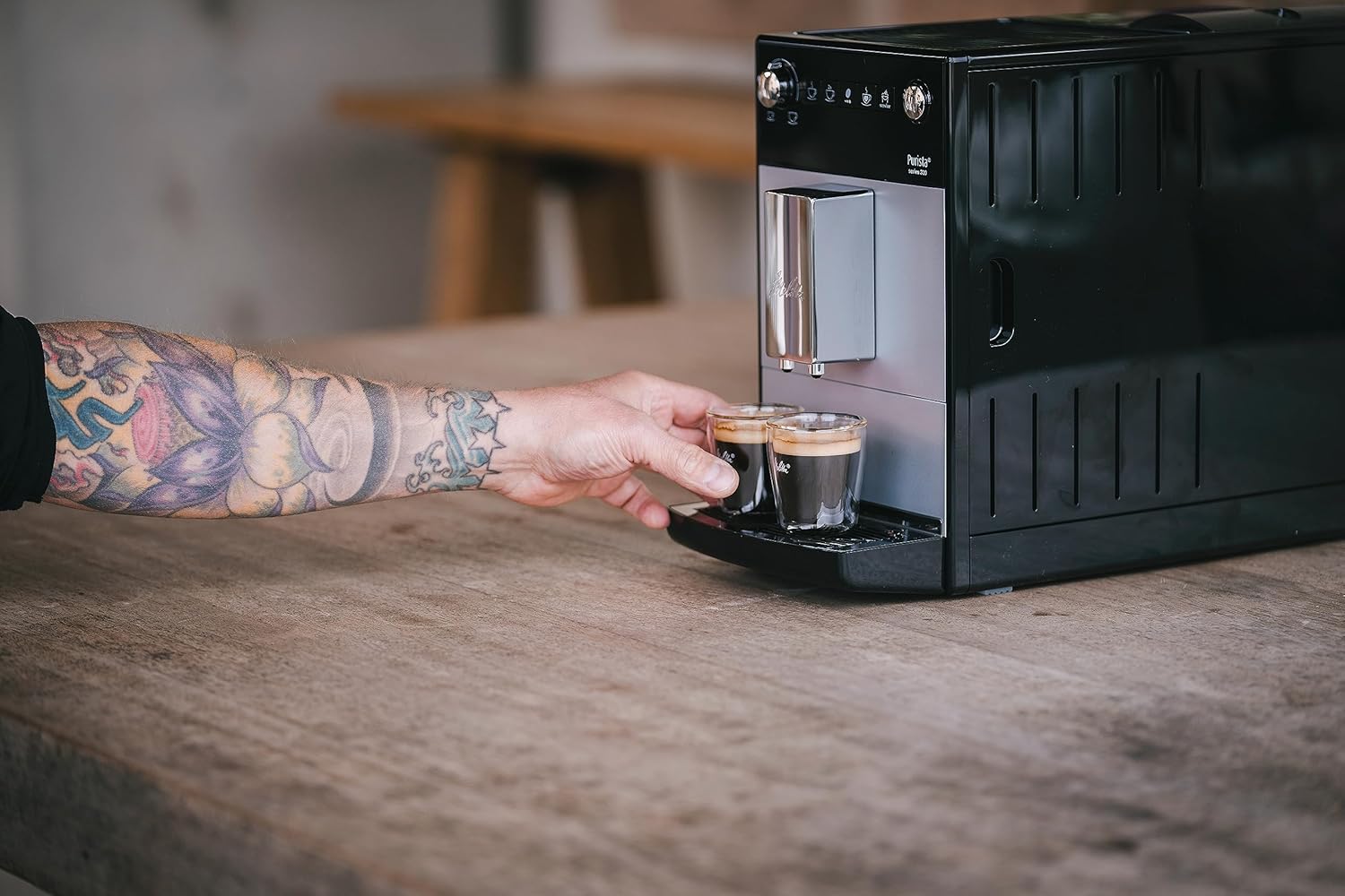 Melitta Purista Plateado, Máquina de Café en Grano con Molinillo y Sistema de Extracción de Aromas, Silenciosa, Modo 1 a 2 Tazas, Cafetera Espresso 1L, Automática, F230-101.