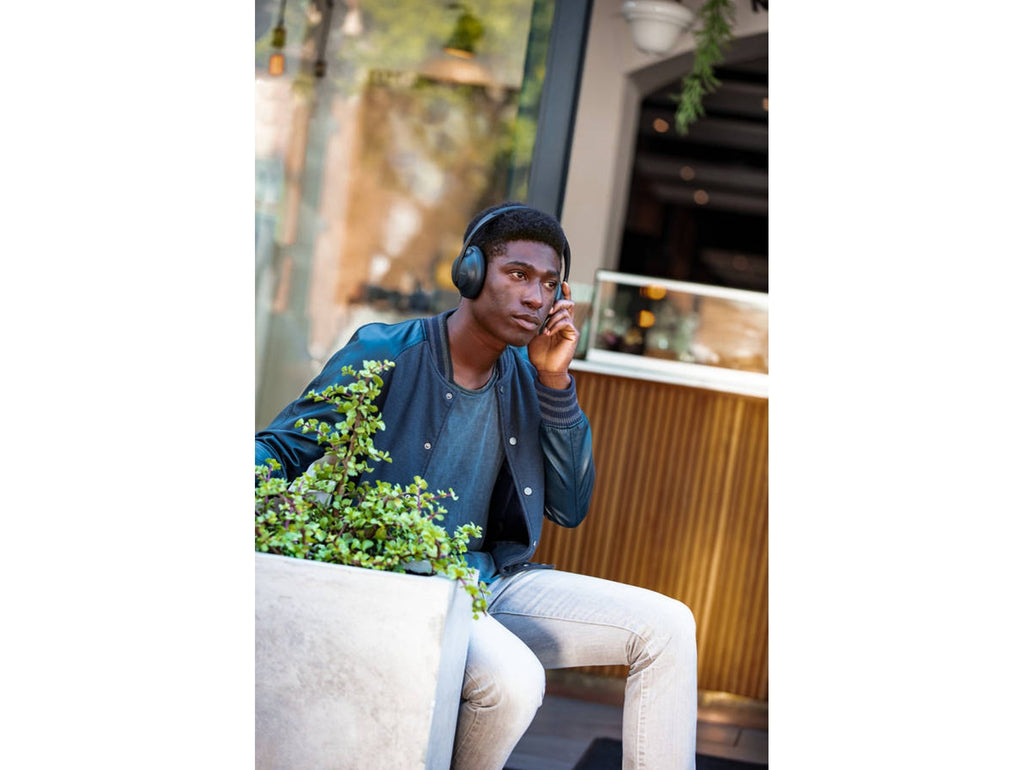 Auriculares Bluetooth BOSE NC 700 (On Ear - Micrófono - Noise Cancelling - Negro)